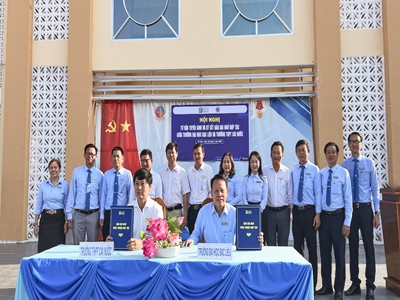 Trường Đại học Bạc Liêu tổ chức tư vấn tuyển sinh và ký kết Bản ghi nhớ hợp tác với trường THPT Cái Nước